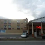 Admiral Inn By The Falls