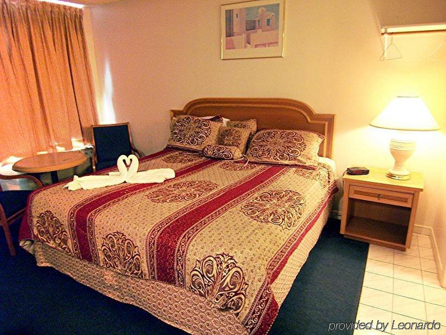 Hotel Admiral By The Falls 2*