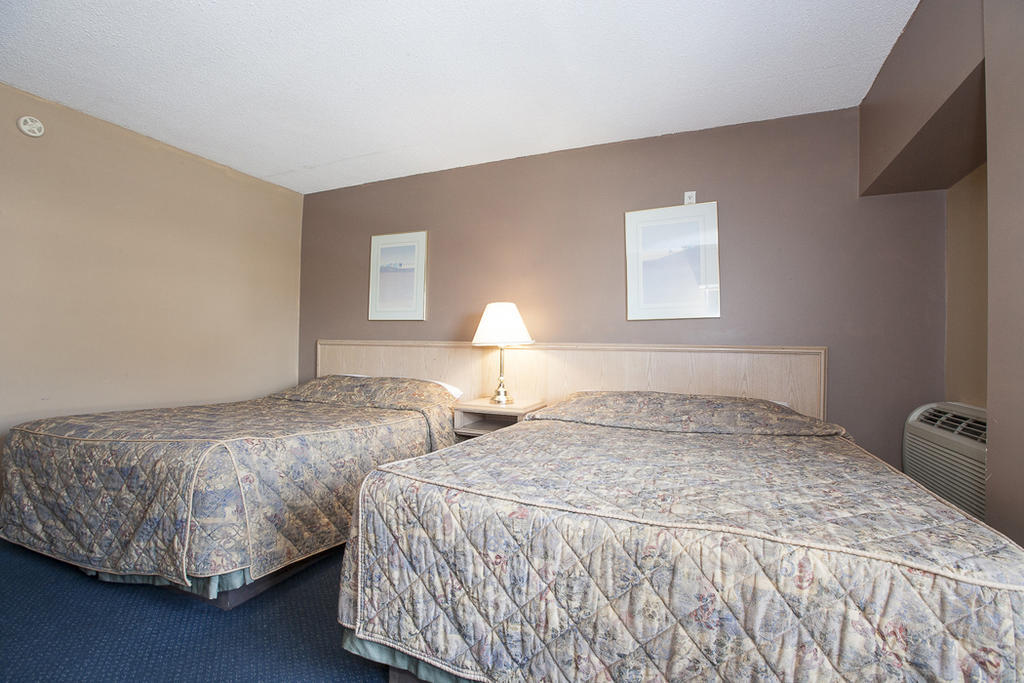 Hotel Admiral By The Falls Niagara Falls